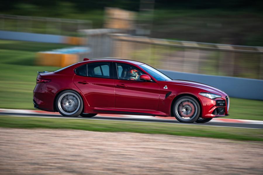  Alfa Romeo Giulia Quadrifoglio (952) 2017 года  (CN) (фото 5 из 12)
